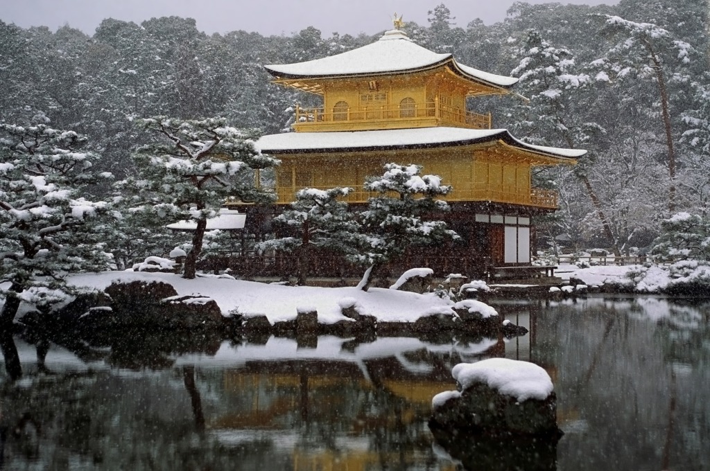 japan_temple_snow
